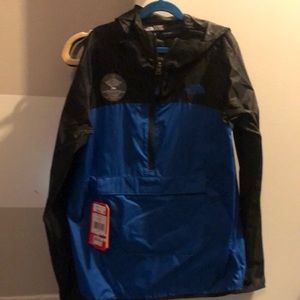 North Face Boys - pullover raincoat NWT